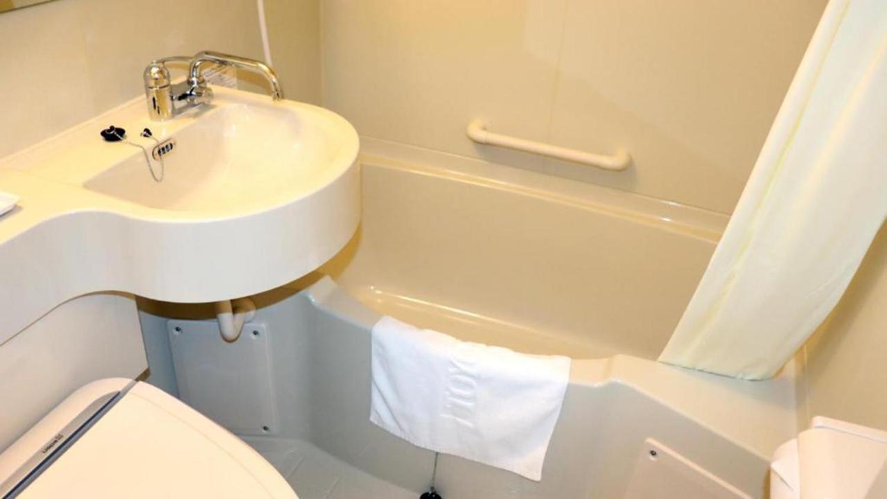 Toyoko Inn Shin-Aomori-Eki Higashi-Guchi Zewnętrze zdjęcie